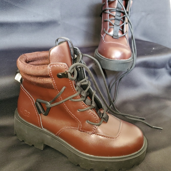 Ugg Tioga hiking boots - Picture 1 of 7